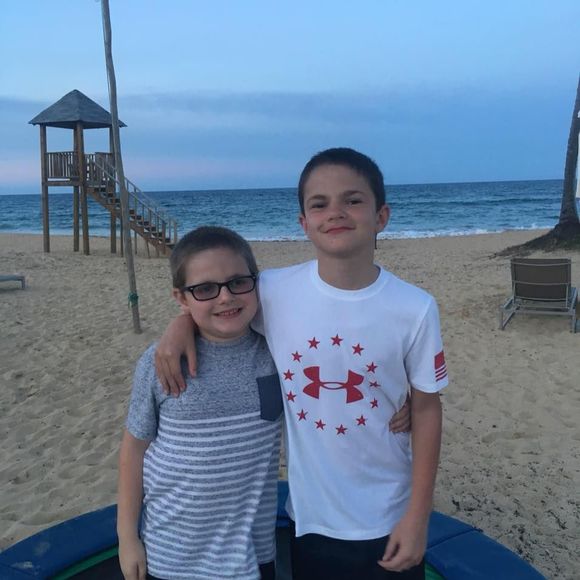 Meet your Posher, Jennifer - Picture 1 of 1